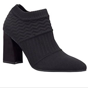 IMPO Knitt black ankle bootie. Sz.8.5 like new